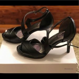 Life Stride memory foam 3 1/2 in. black heels